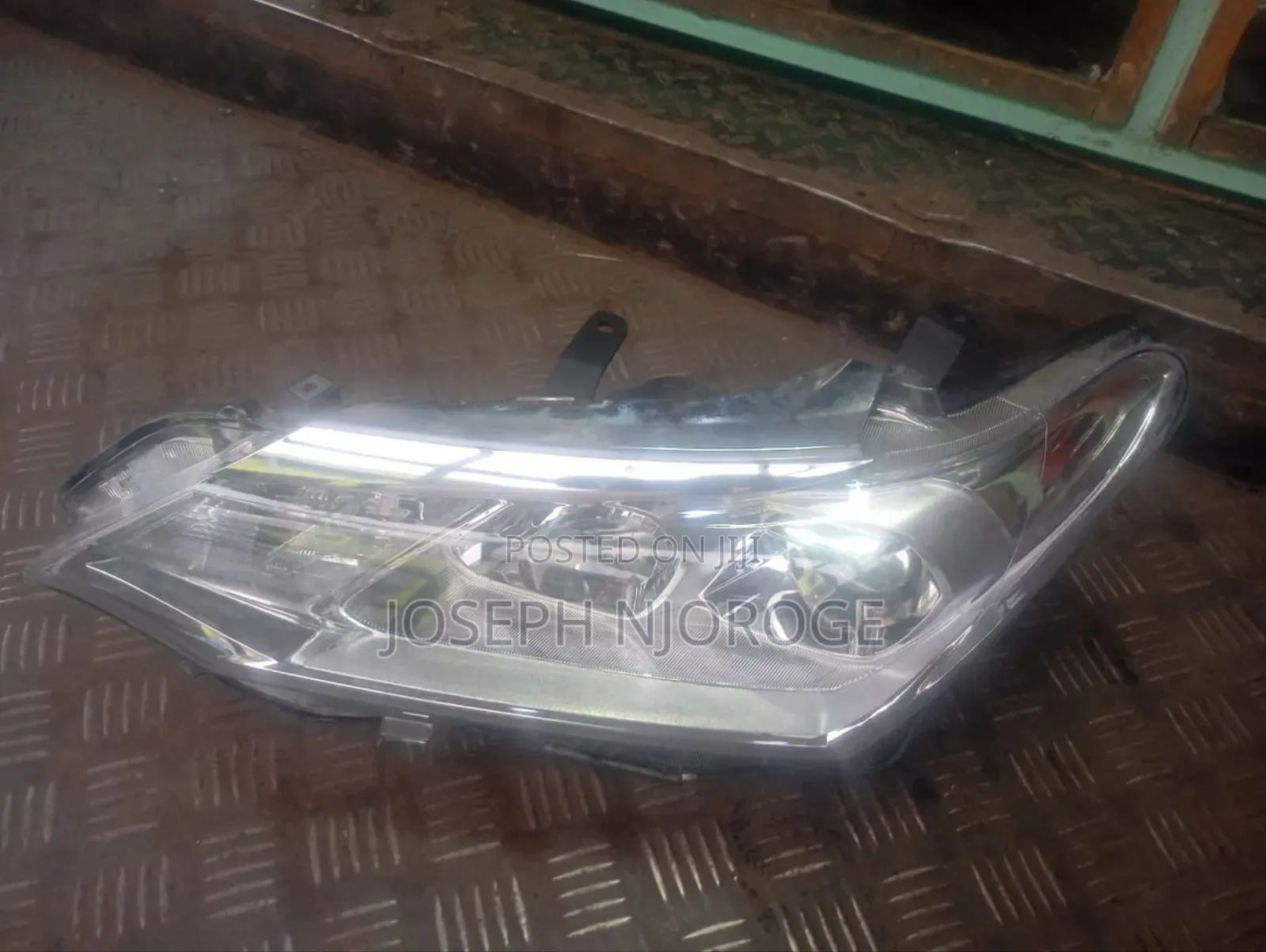 Fielder 165 Headlight Non Zenon