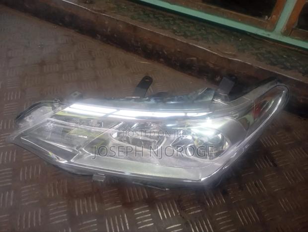 Fielder 165 Headlight Non Zenon