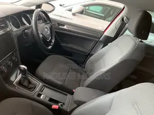 Volkswagen Golf TSI SE FWD 2018 Red