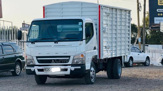 Mitsubishi Canter Fe84 2020 White - thumbnail 6