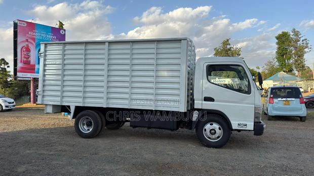 Mitsubishi Canter Fe84 2020 White - thumbnail 7