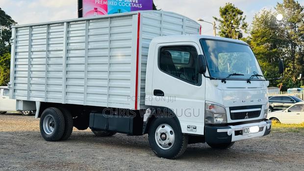 Mitsubishi Canter Fe84 2020 White - thumbnail 10