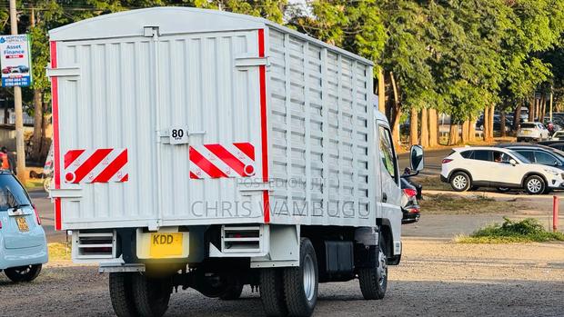 Mitsubishi Canter Fe84 2020 White - thumbnail 11