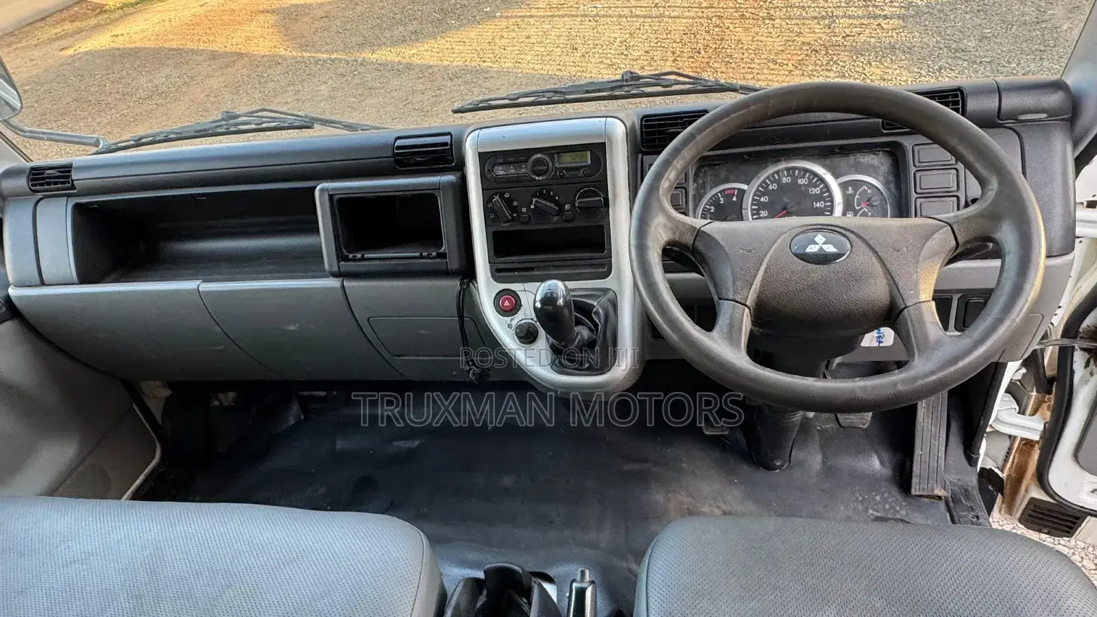 Mitsubishi Canter Fe84 2020 White
