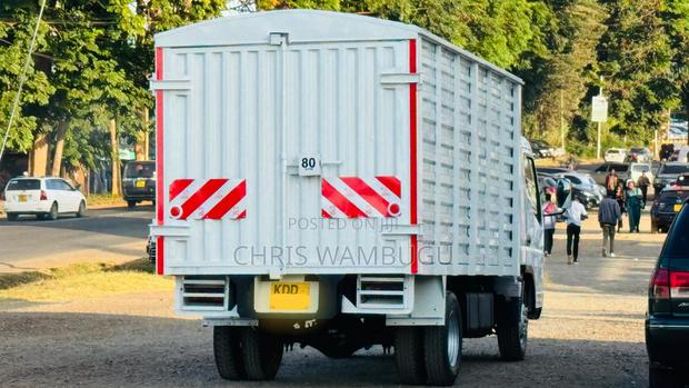 Mitsubishi Canter Fe84 2020 White - thumbnail 18