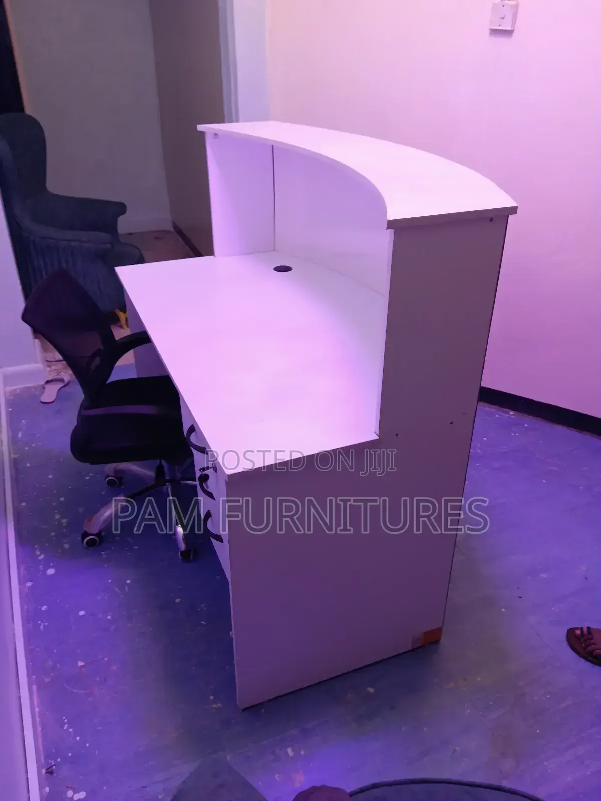 Modern Curved Reception Desk