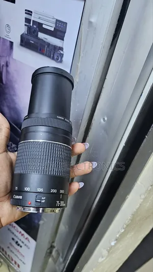 Canon 75-300mm Zoom Lens