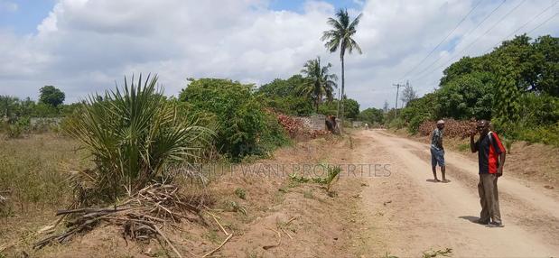 Three Quarters of an Acre Dongo Kundu Bypass - thumbnail 2