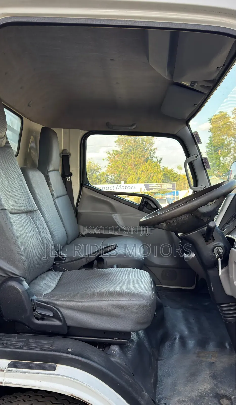 Mitsubishi Canter Fe84 2020 Local