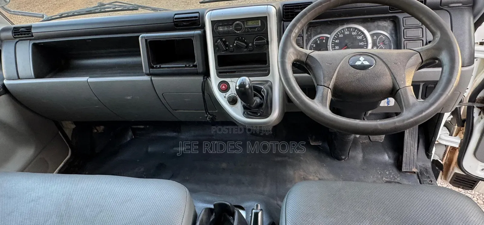 Mitsubishi Canter Fe84 2020 Local