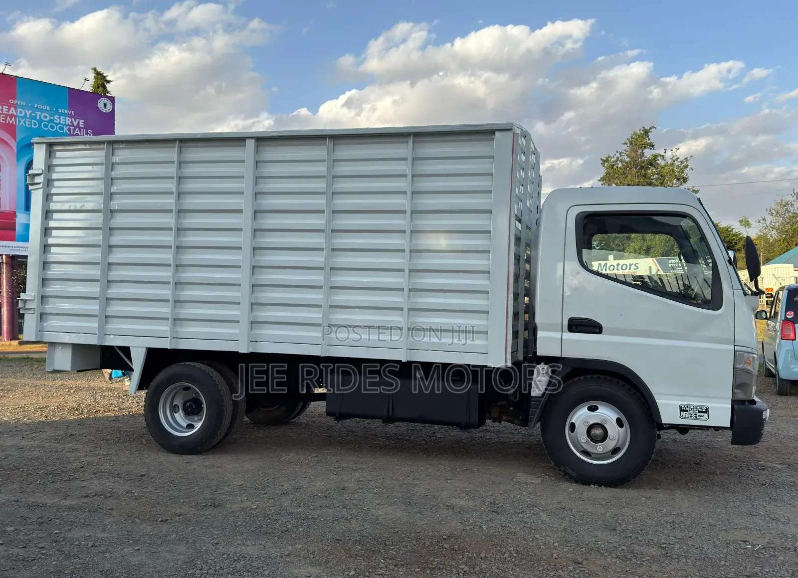 Mitsubishi Canter Fe84 2020 Local