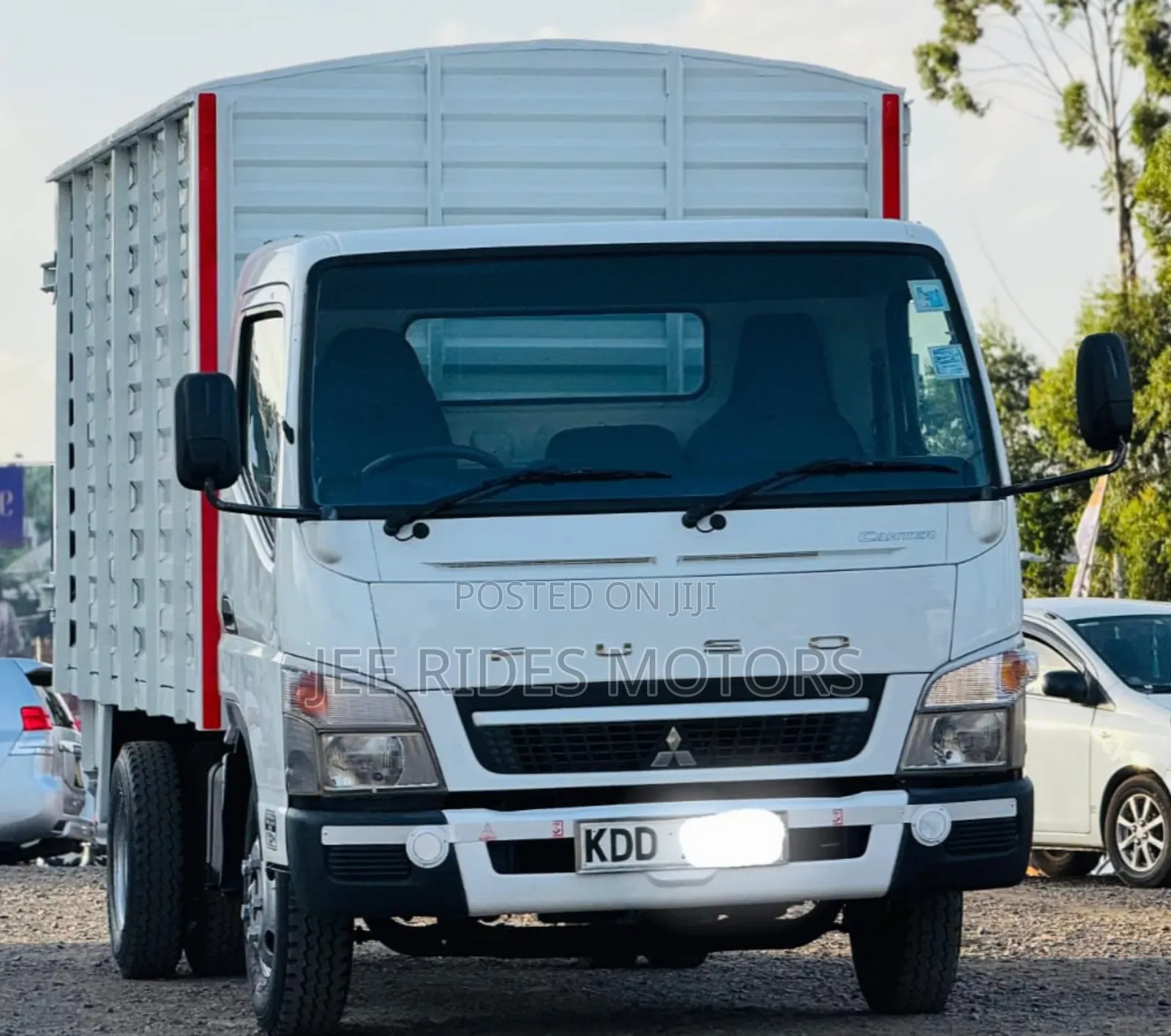 Mitsubishi Canter Fe84 2020 Local