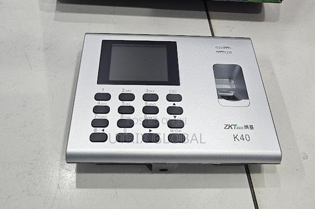 Staff Attendance Machine With Fingerprint