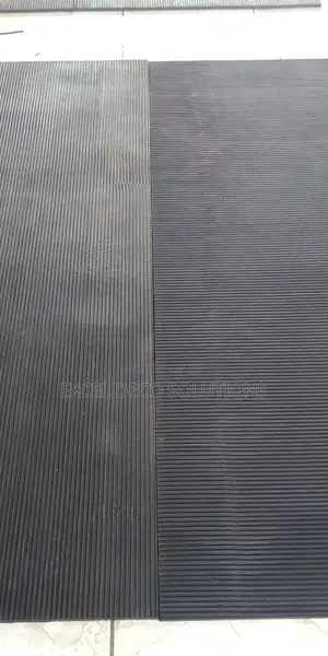 Ribbed Rubber Mat – Industrial Grade Flooring