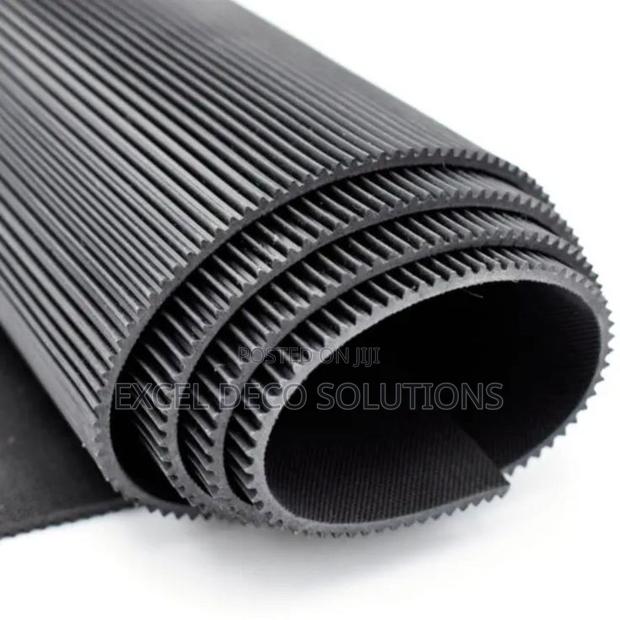 Ribbed Rubber Mat – Strong Grip Rubber Flooring