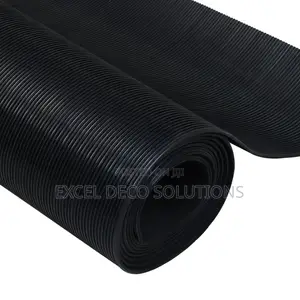 Ribbed Rubber Mat – Practical Long-Lasting