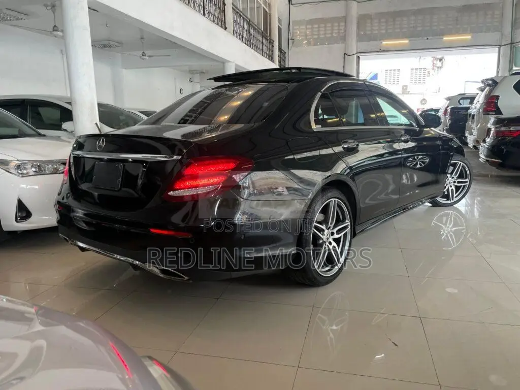 Mercedes-Benz E300 2019 Black