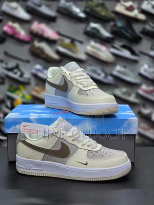 Nike Air Force 1 "Light Orewood Brown Ironstone" Sneaker. - thumbnail 2