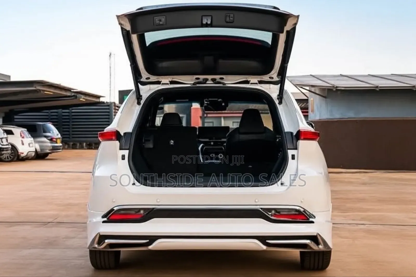 Toyota Harrier 2.0 2020 White