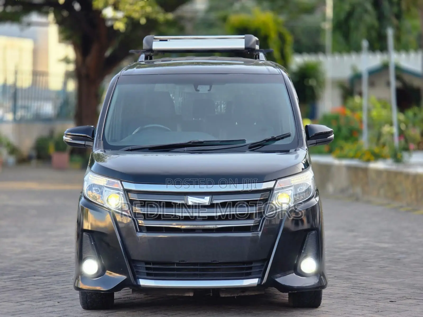 Toyota Noah 2.0 AWD (6 Seater) 2017 Black