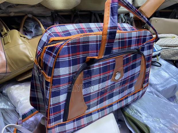 New Handbags and Travelling Bags in Bulk - thumbnail 3