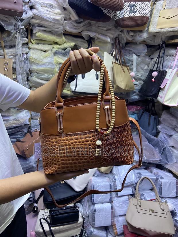 New Handbags and Travelling Bags in Bulk - thumbnail 5