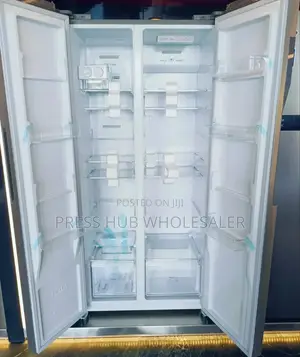 Ramtons 430l No Frost Fridge, Model Rf/319.