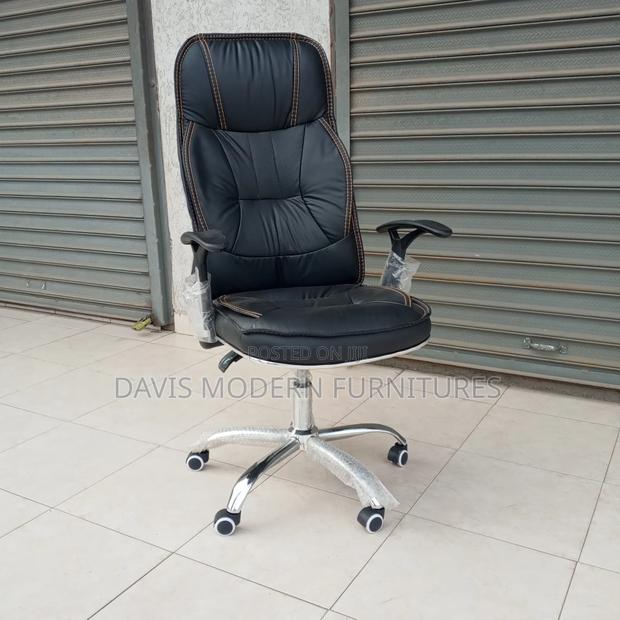 Executive Padded Leather Office Chair - thumbnail 4