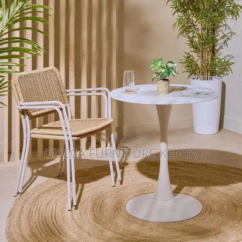 White Round Marble Eames Dining Table