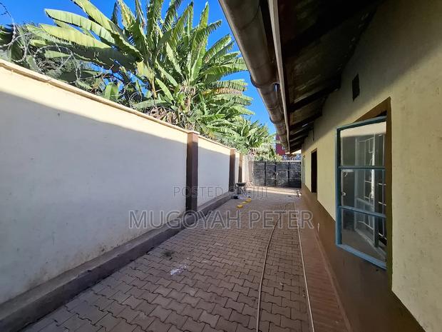 3bdrm Bungalow in Uthiru for rent - thumbnail 5