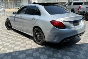 Mercedes-Benz C220 Classic 2019 Silver