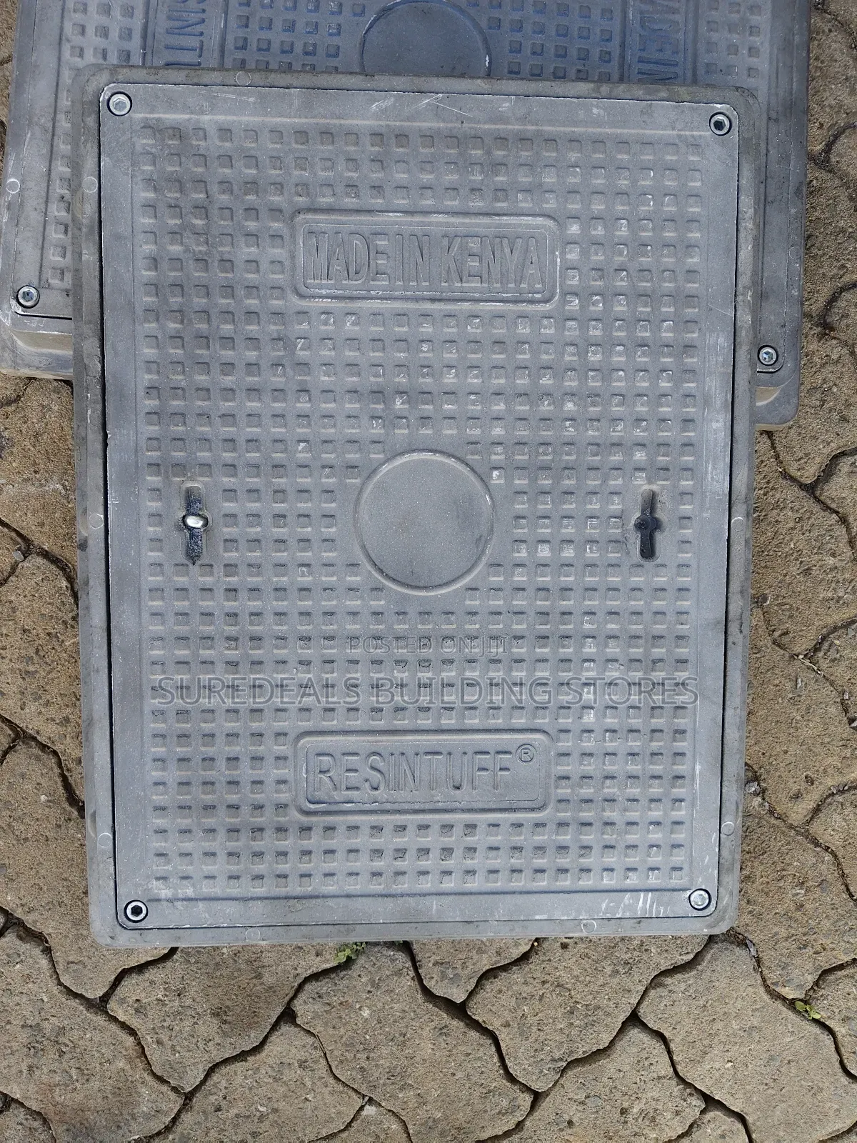 Resintuff Composite Manhole Cover. Lockable.