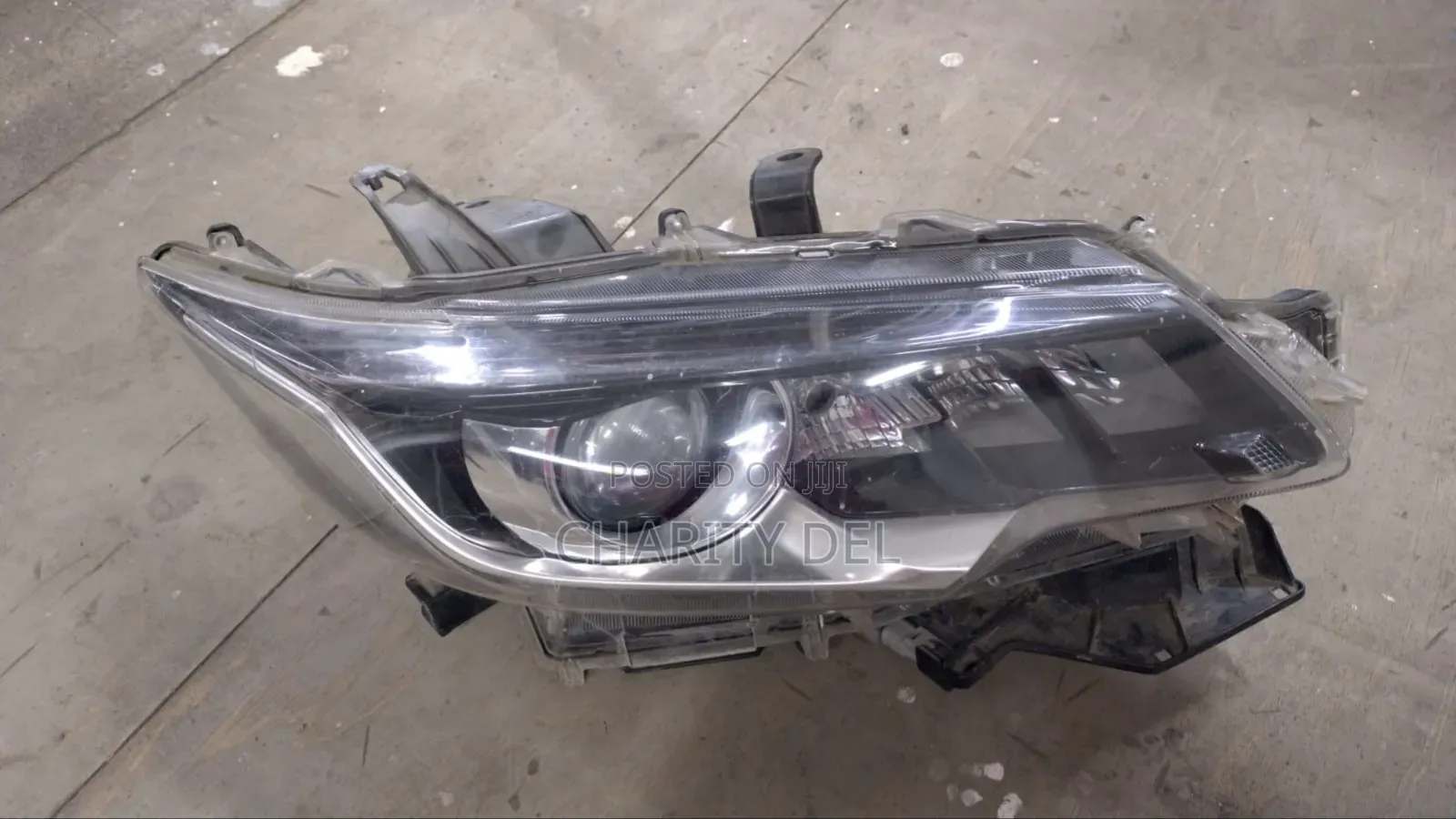 Premio 270 Headlight