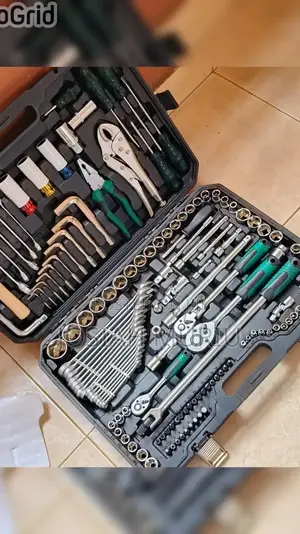 142-Piece Professional Socket Wrench and Spanner Set