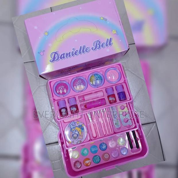 Make Up Kit