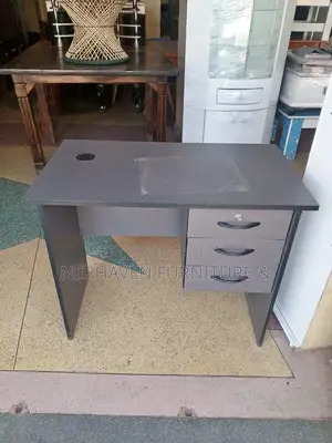 Minimalist Office Desk – Modern Office Table Design