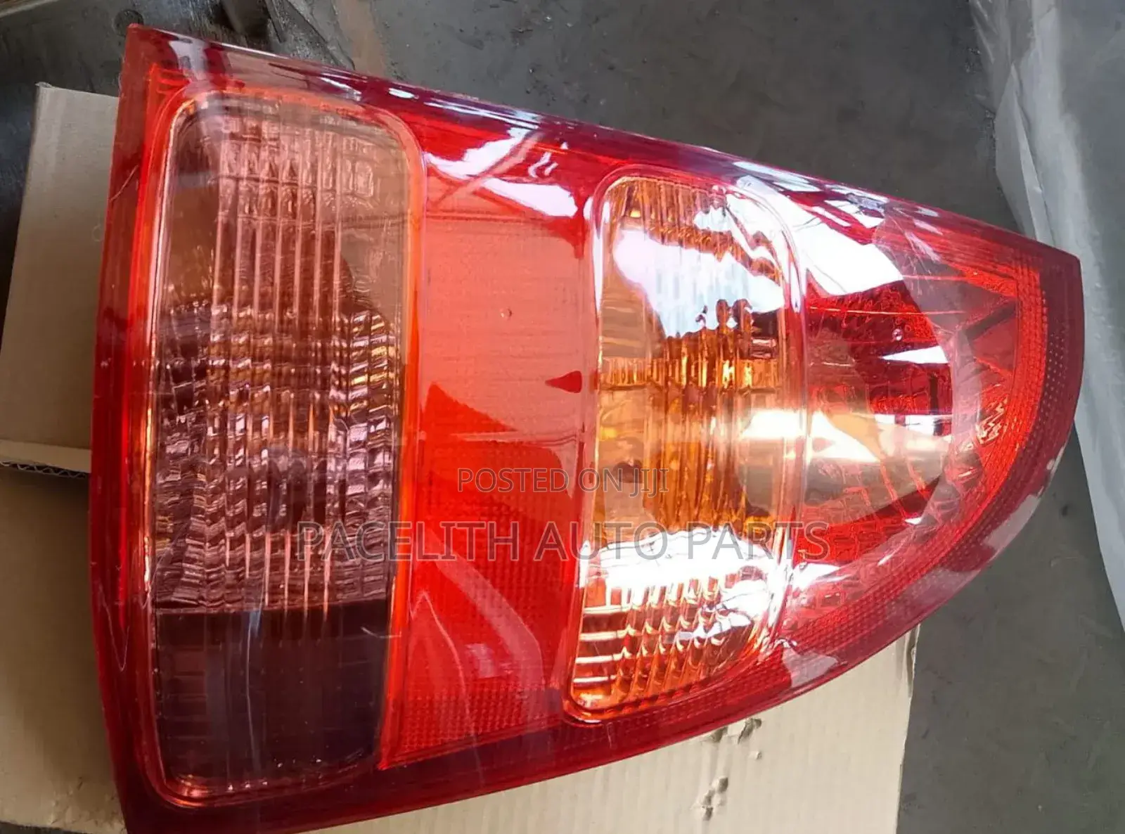 Tail Lamp Fielder 2002