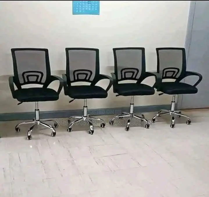 Modern Office Chair – Stylish Chair for Office Workspac