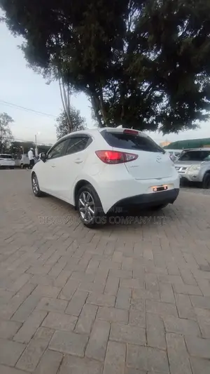 Mazda Demio 2018 White