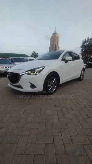 Mazda Demio 2018 White