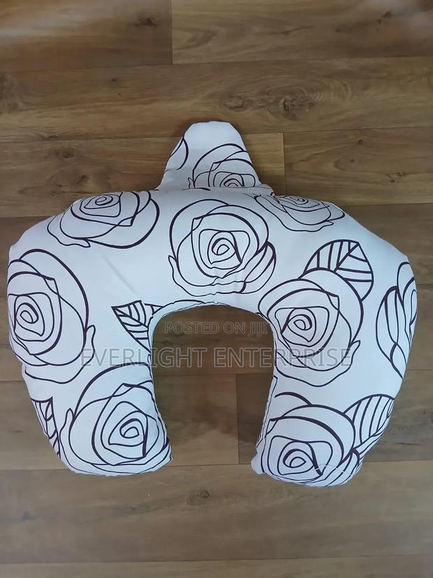 Nursing Pillows - thumbnail 2