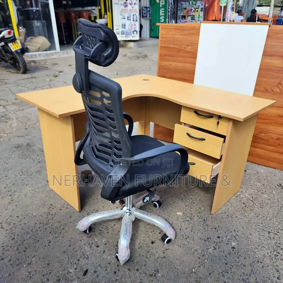 Complete Office Furniture Set – Table and Chair