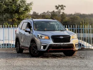 Subaru Forester Premium AWD 2019 Silver