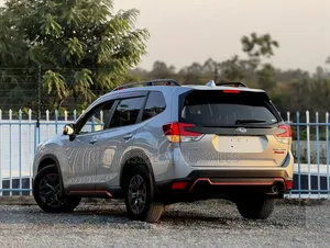 Subaru Forester Premium AWD 2019 Silver