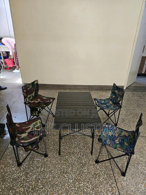 Camping / Road Trip Set Combo
Set of 4 Foldable Chairs