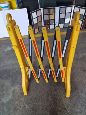 Portable Reflective Barier