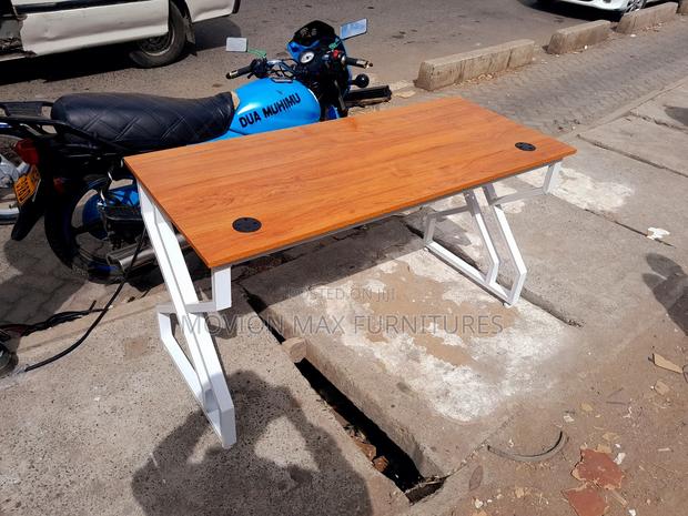 Movionmax Office Table - main view