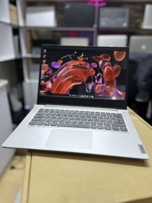 Laptop Lenovo Ideapad 3 8GB Intel Core I5 SSHD (Hybrid) 256GB