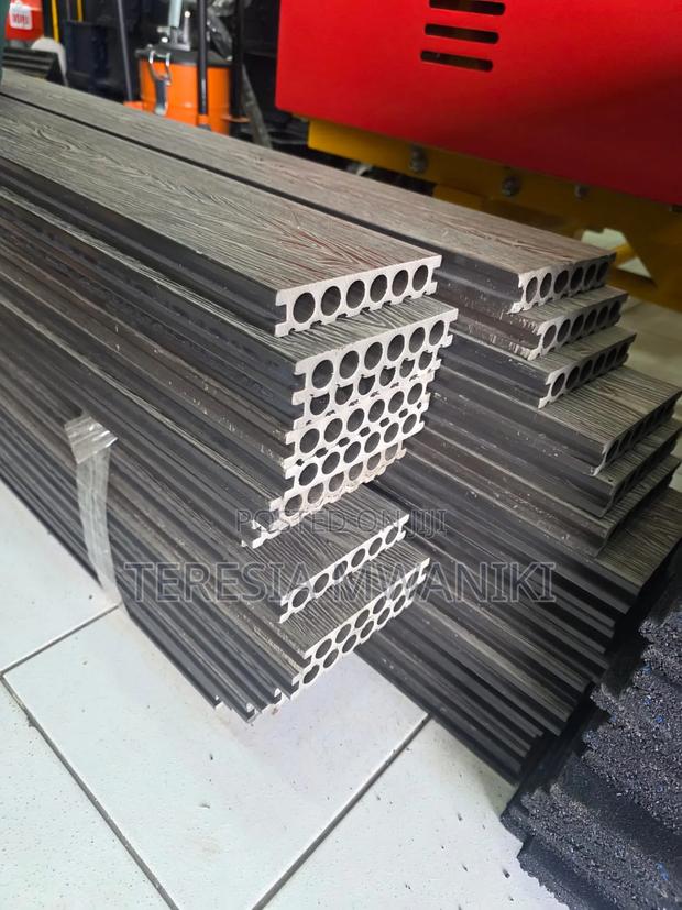 100%Quality Decking - thumbnail 2