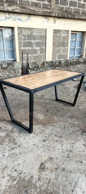 High Quality Dining Table